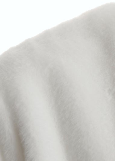 Quiz White Faux Fur Long Sleeve Cape