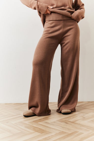 In The Style Mocha Knitted Wide Leg Co Ord Jogger