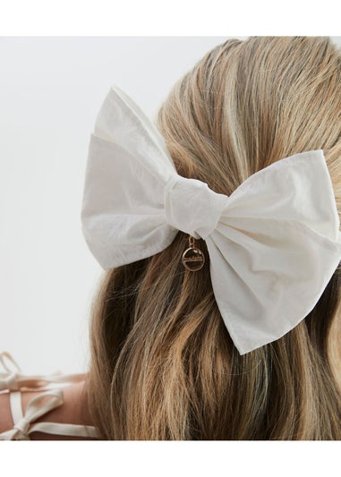 Madein White Crepe Eira Bow Clip