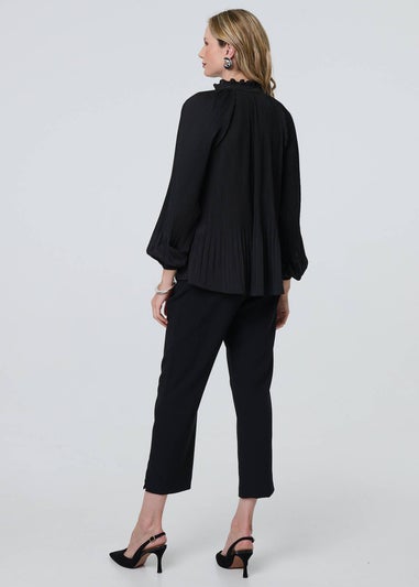 Izabel London Black Pleated Tie Neck Long Sleeve Blouse