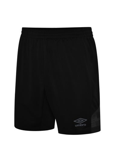 Umbro Black Vier Shorts