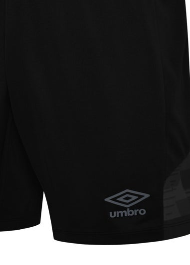 Umbro Black Vier Shorts