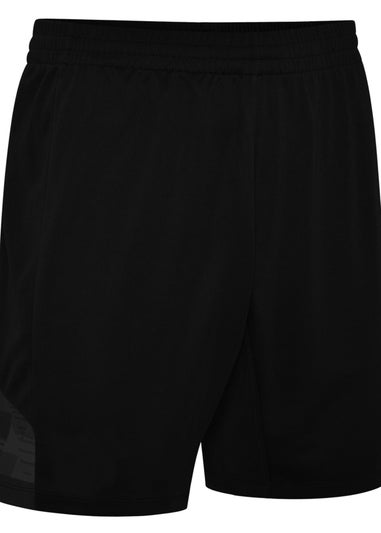 Umbro Black Vier Shorts