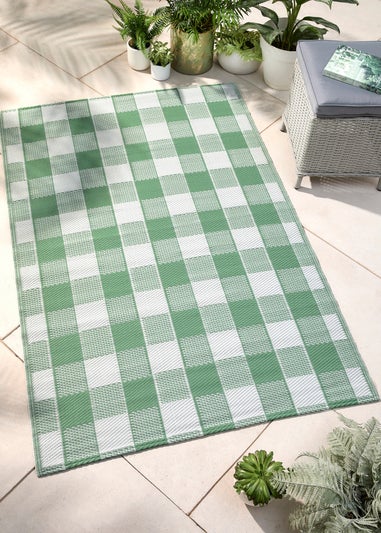 Dreams & Drapes Design Gingham Green Outdoor Rug