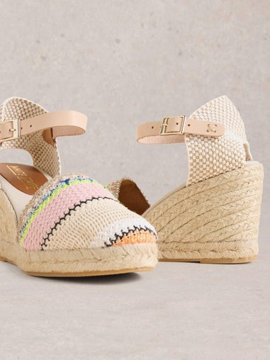 Espadrilles mit Häkelmuster