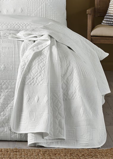 Catherine Lansfield Folkstone Geo 220x230cm Bedspread