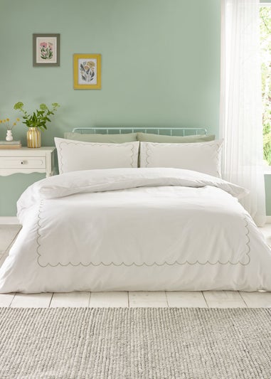 Catherine Lansfield Scallop Border Embroidery Duvet Cover Set