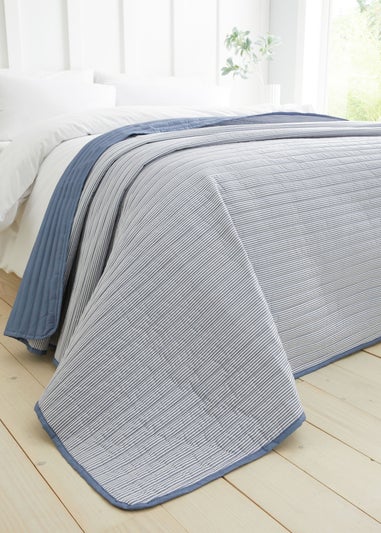 Catherine Lansfield Stripe Quilted Reversible 220x230cm Bedspread