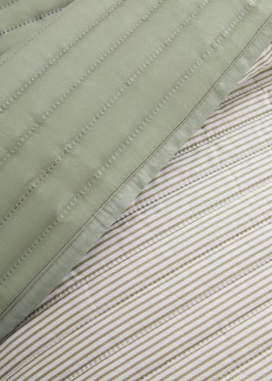 Catherine Lansfield Stripe Quilted Reversible 220x230cm Bedspread