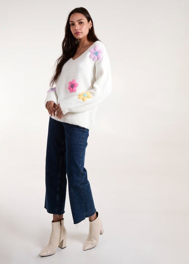 Blue Vanilla Ivory Flower Knit Embroidery V Neck Jumper