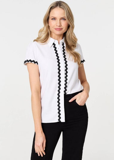 Izabel London White Zig Zag Trim Short Sleeve Shirt