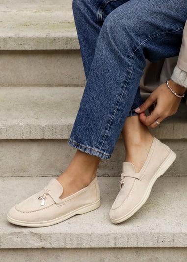 Linzi Alette Beige Faux Suede Slip On Summer Loafer