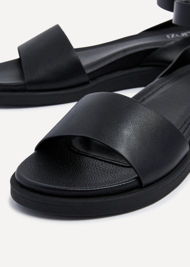 Linzi Kara Black Faux Leather Footbed Flatform Sandals