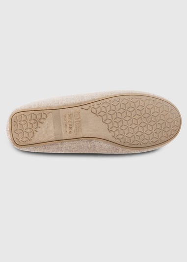 Totes Isotoner Cream Textured Moccasin Slipper