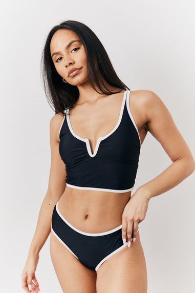 In The Style Black U Bar Swim Crop Top