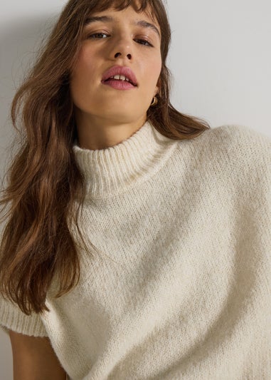 Et Vous Cream Knitted High Neck Vest