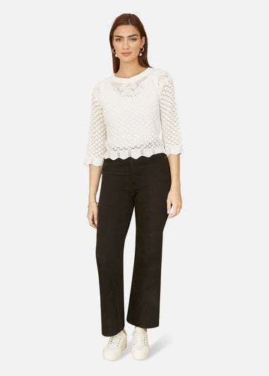 Yumi Ivory Crochet Knitted Stop With Scallop Edge