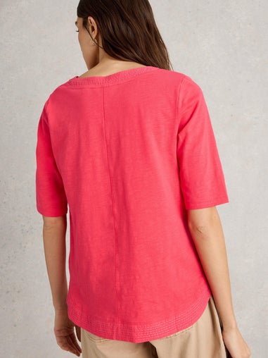 T-Shirt Weaver mit Keilausschnitt