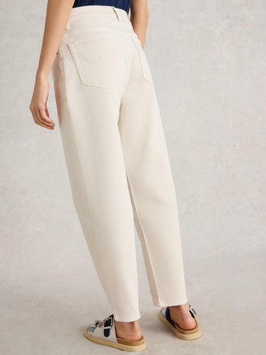 Schmal zulaufende Jeans Tilly