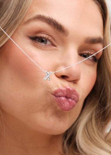 Simply Silver Sterling Silver 925 Kiss Pendant