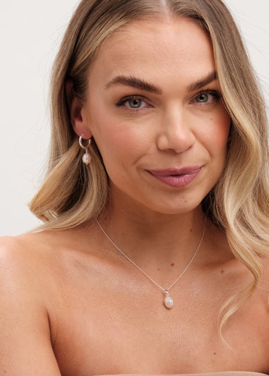 Simply Silver Sterling Silver 925 Semi Precious Pearl Pendant