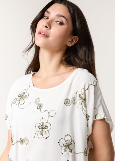 Blue Vanilla Khaki Embroidered Flower Top