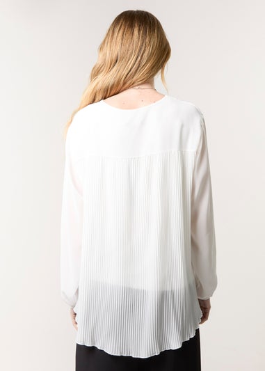 Blue Vanilla Ivory Chiffon V Neck With Necklace