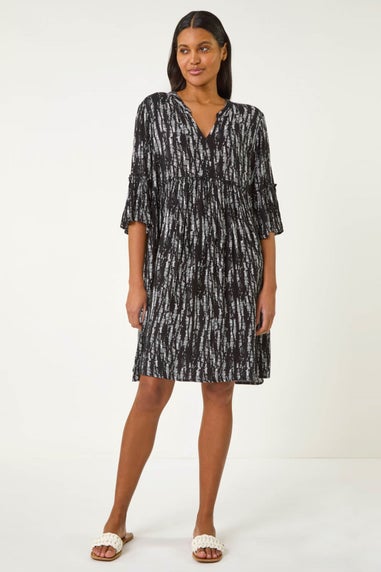 Roman Black Abstract Crinkle Smock Dress