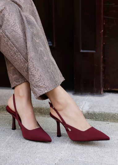 Linzi Rhea Burgundy Scuba Sling Back Court Heels