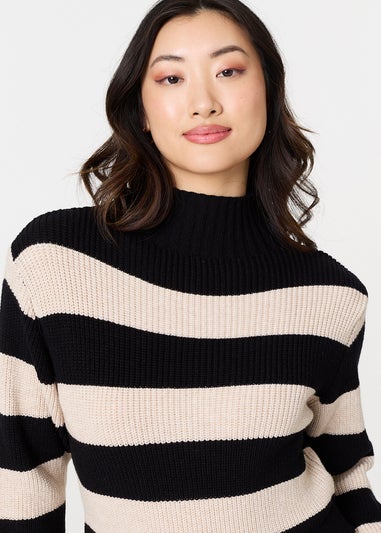 Izabel London Black Striped High Neck Pleat Knit Maxi Dress