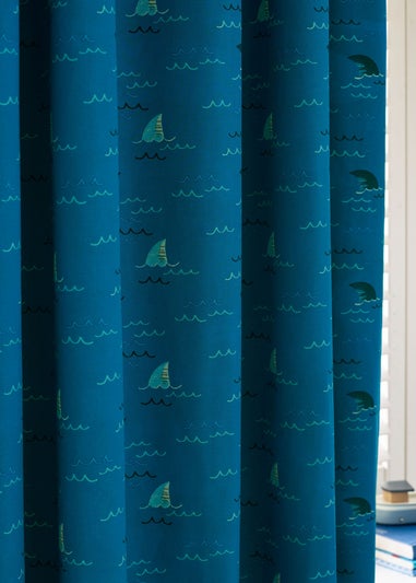 Catherine Lansfield Kids Blue Jawsome Shark Fully Reversible Eyelet Curtains