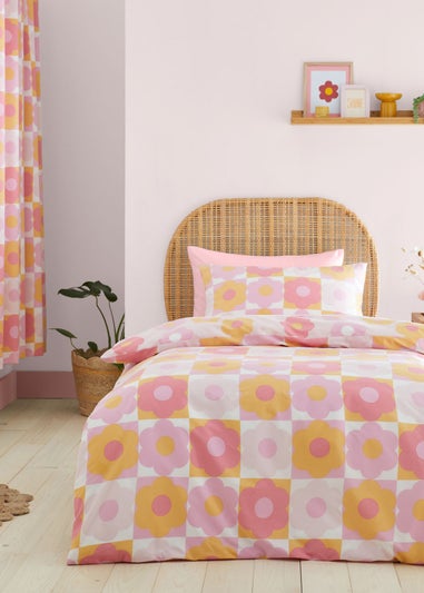 Catherine Lansfield Retro Daisy Reversible Pink Yellow Duvet Cover Set