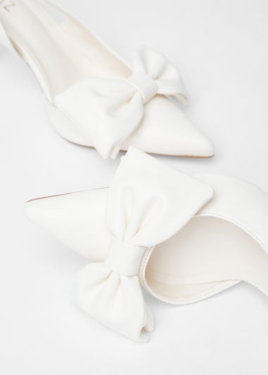Quiz Cream Faux Leather Bow Court Heels