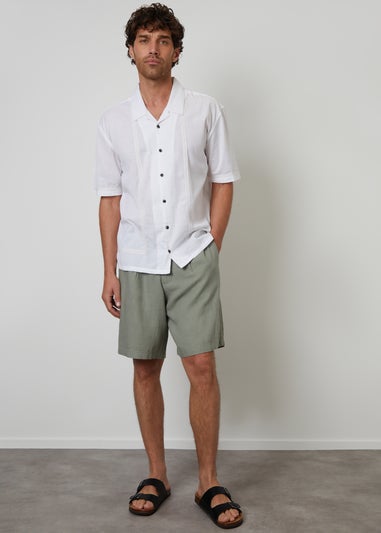 Threadbare Soft Green Linen Blend Pleated Loose Fit Shorts