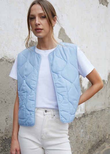 Threadbare Blue Floral Patchwork Reversible Quilted Gilet