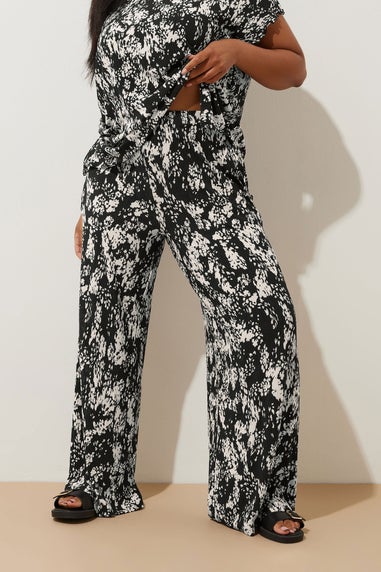 Yours Curve Black Abstract Print Plisse Wide Leg Trousers
