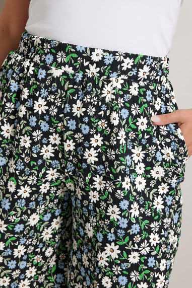 Yours Curve Black Ditsy Floral Textured Shorts