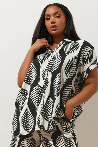 Yours Curve Black & White Leaf Print Textured Shirt