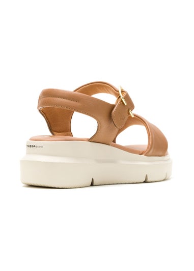 Hush Puppies Tan Uplift Quarter Strap