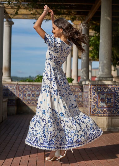 Yumi White Border Print Maxi Dress