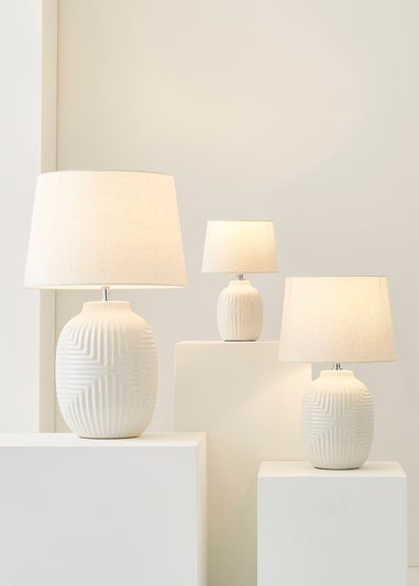 ValueLights Harrison Tapered Lamp Shade Geometric Ribbed Pattern Gloss Small Table Lamp
