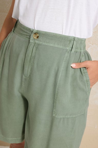 Yours Curve Green Chambray Pull On Shorts