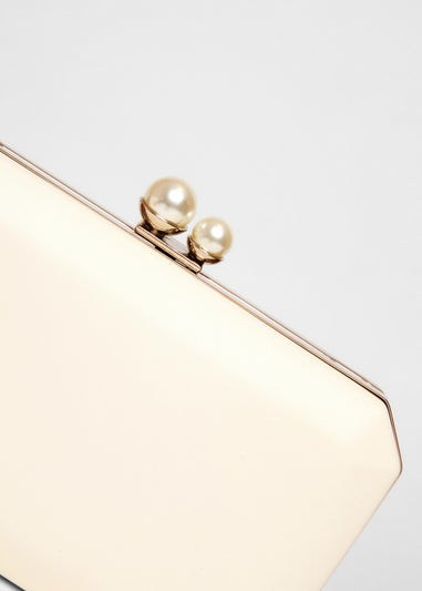 Quiz Cream Bridal Pearl Clasp Box Bag