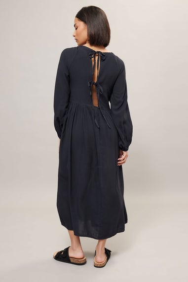 PixieGirl Petite Black Woven Tie Back Smock Dress