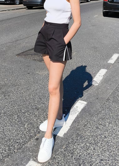 Gini London Black Tailored Shorts