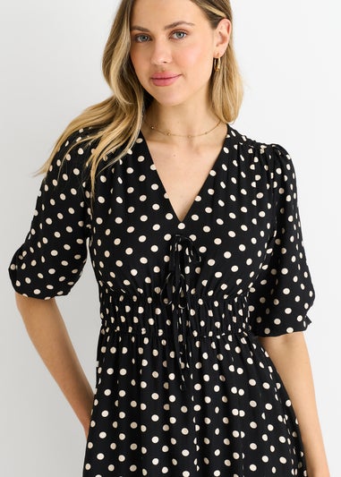 Gini London Black Spot Print Shirred Waist Shift Midi Dress
