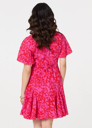 Izabel London Red Printed Angel Sleeve Knee Length Dress