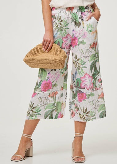 Izabel London White Floral Stretchy High Waist Crop Trousers