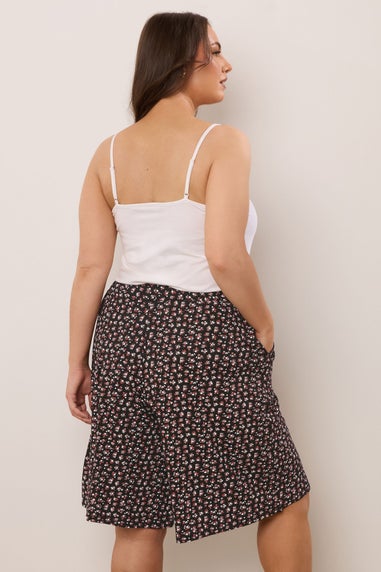Yours Curve Black Ditsy Floral Print Shorts