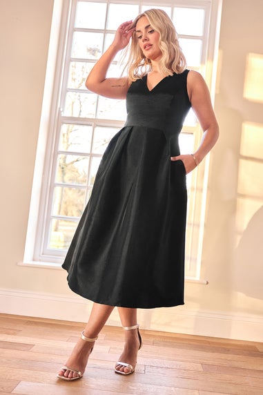 Yours London Curve Black Pleated V-Neck Midi Prom Dress